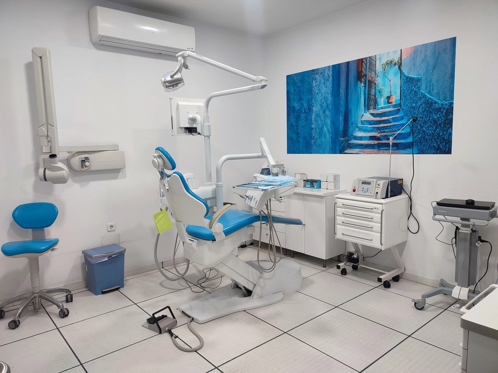 Gabinete dental de la clínica de la Dra. Diana Gómez en San Fernando de Henares